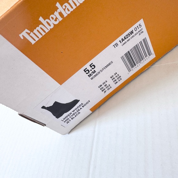 Women's Linden Woods Chelsea Boots. - Picture 9 of 9